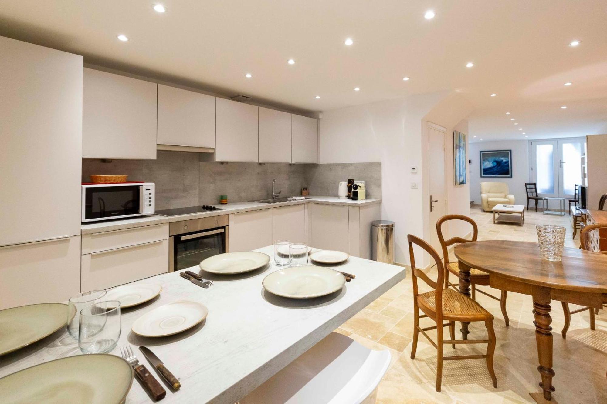 Maison De Ville Rue Fourmilliere أنتيب الغرفة الصورة